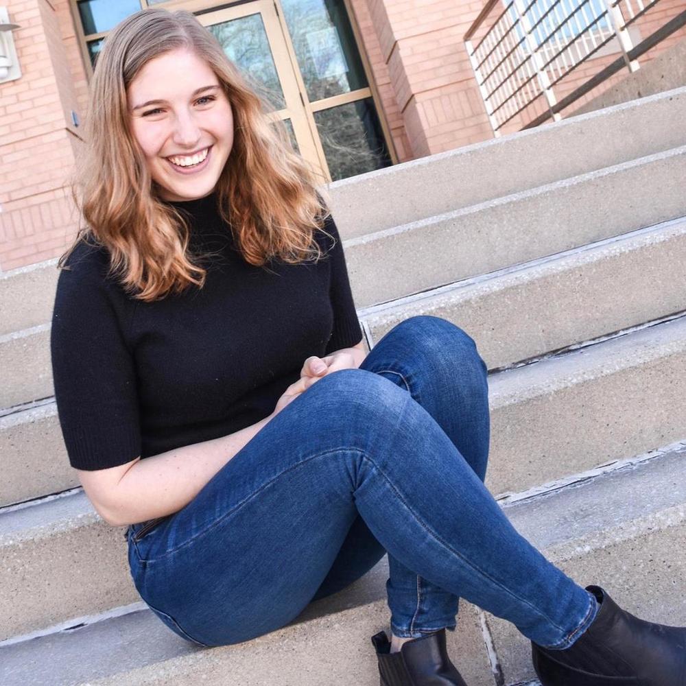 Meet your Posher, Alyson
